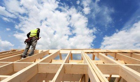 Professionnel pour la rénovation de toiture d’une m
